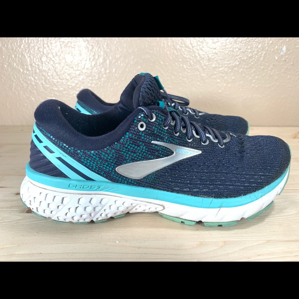 Brooks Ghost 11 Blue Women’s size 8.5